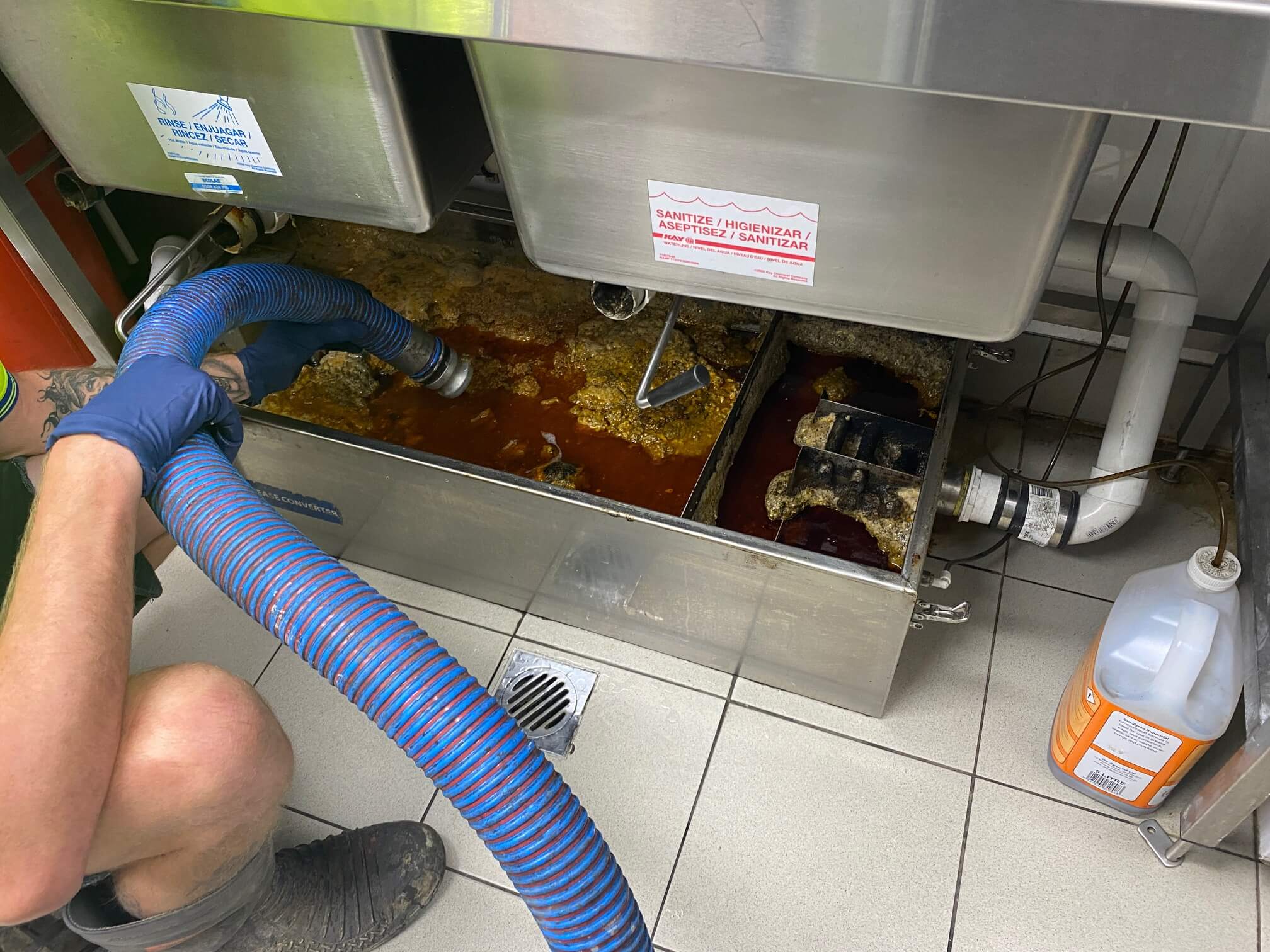 Grease Trap Cleaning in Lakewood